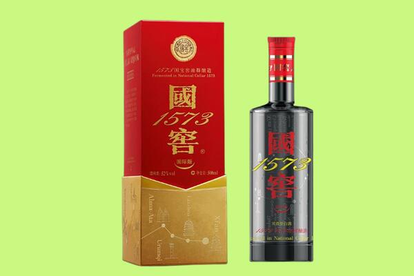 嘉祥县回收国窖1573.jpg